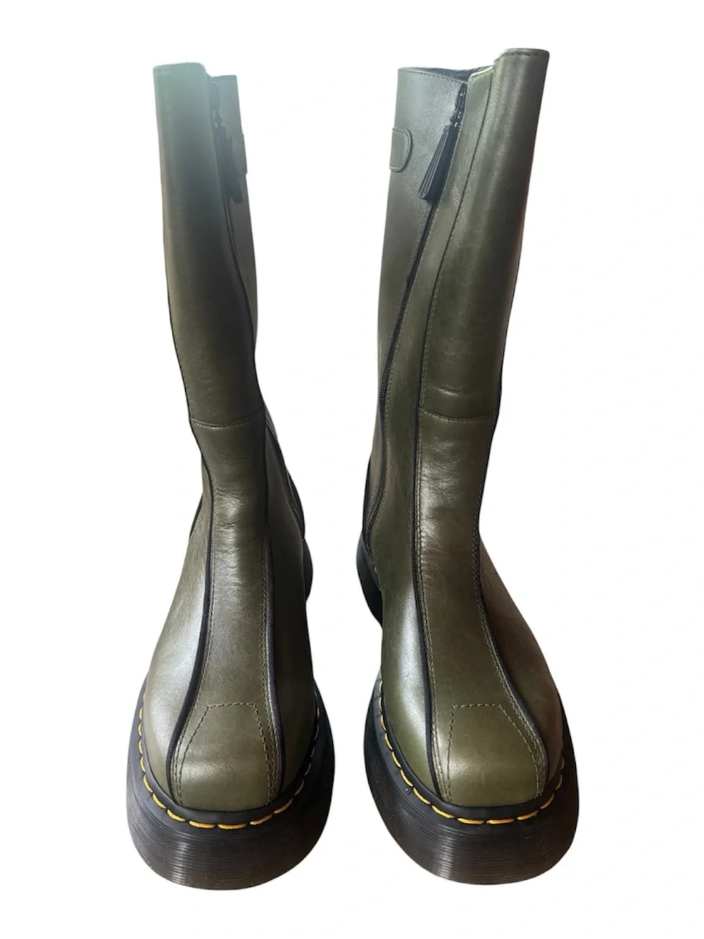 Dr Martens Buzz Hi Boot Olive Green Platform with Zip. NWT size US 7 EU38
